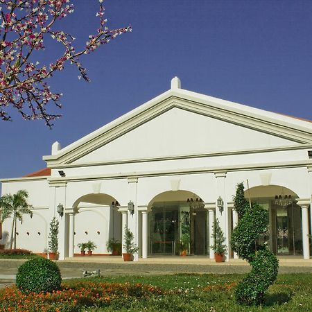 Ilocos Norte Hotel & Convention Center Laoag Dış mekan fotoğraf