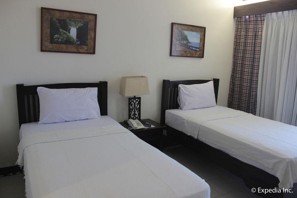 Ilocos Norte Hotel & Convention Center Laoag Dış mekan fotoğraf