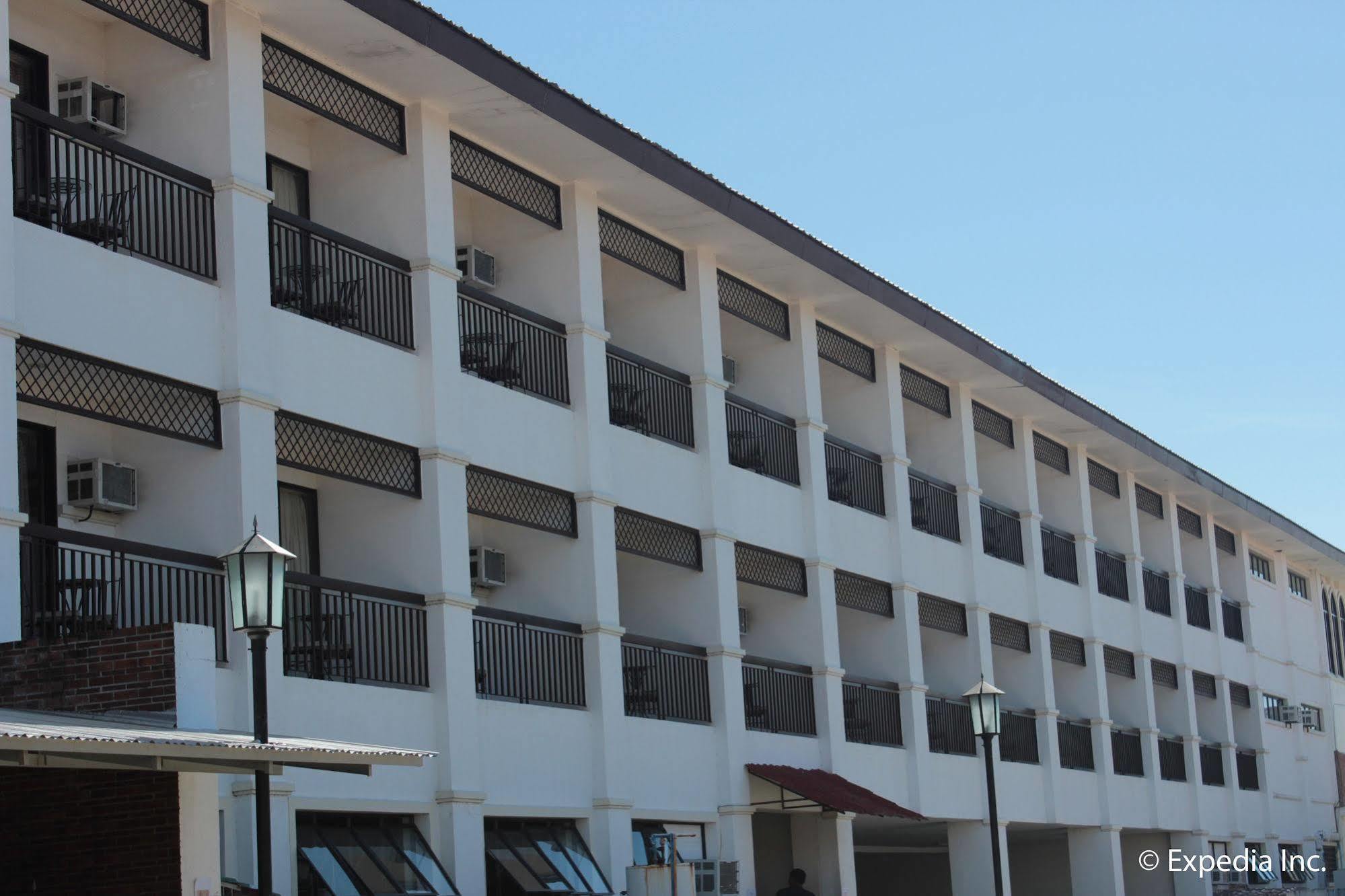 Ilocos Norte Hotel & Convention Center Laoag Dış mekan fotoğraf