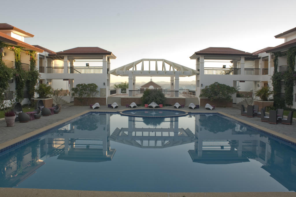 Ilocos Norte Hotel & Convention Center Laoag Dış mekan fotoğraf
