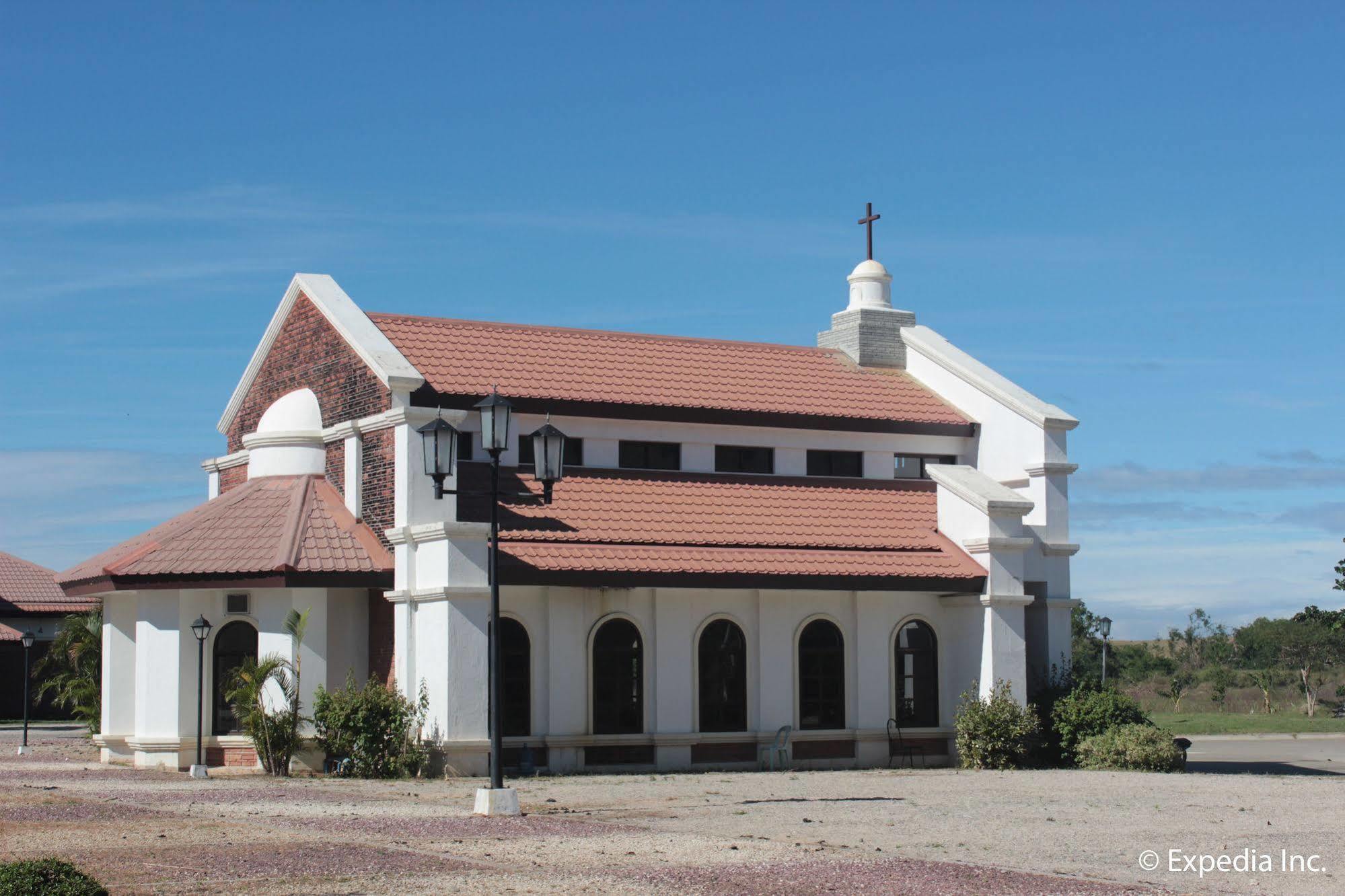 Ilocos Norte Hotel & Convention Center Laoag Dış mekan fotoğraf